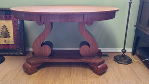 Beautiful Antique Oval Table